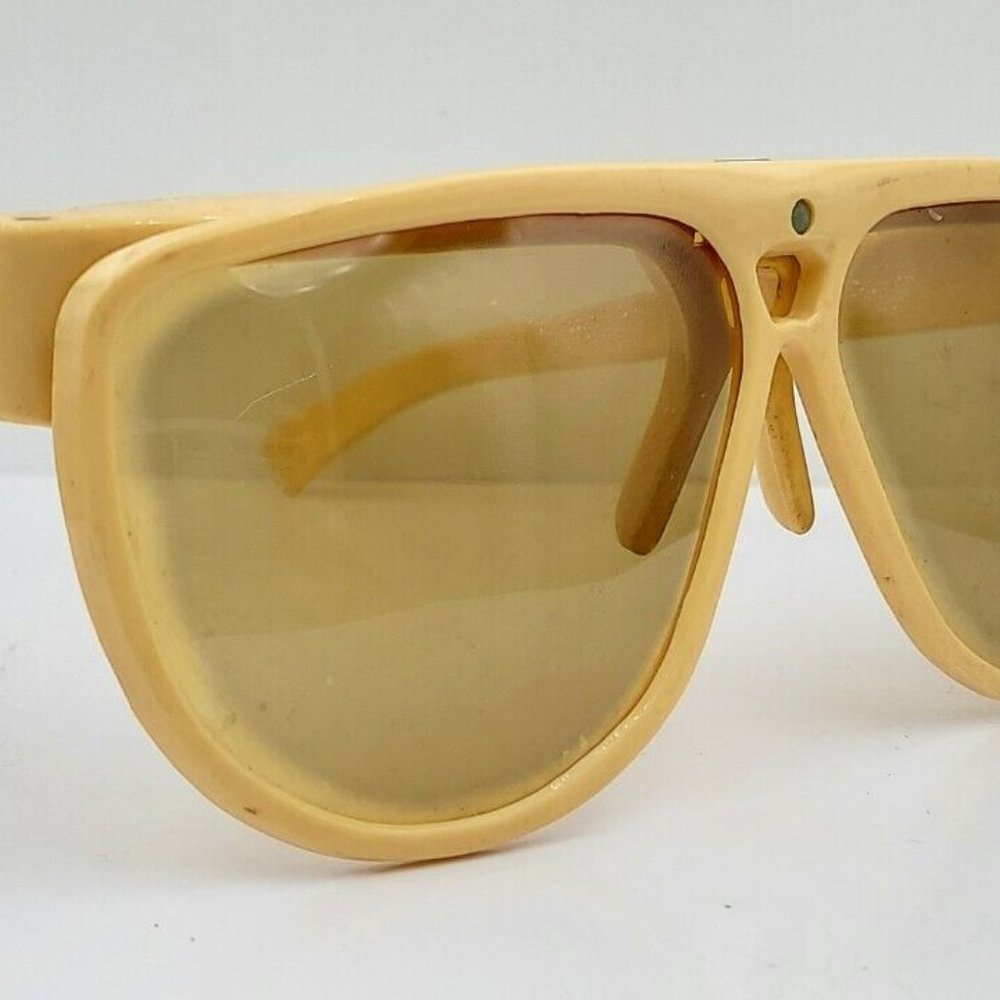 VINTAGE~ Foster Grant~ Beige Pilot Aviator Sunglasses USA FRAMES ONLY